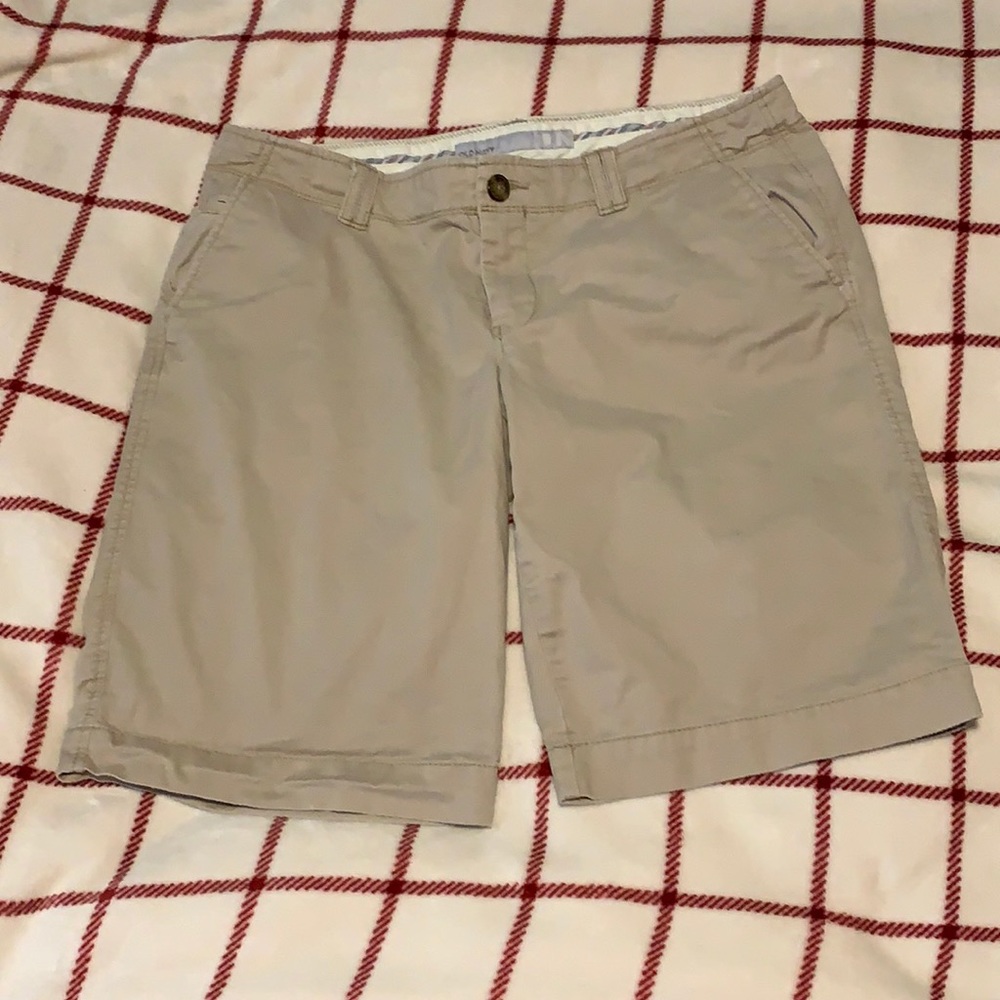 Old Navy Beige Low-Rise Bermuda Shorts, size 8